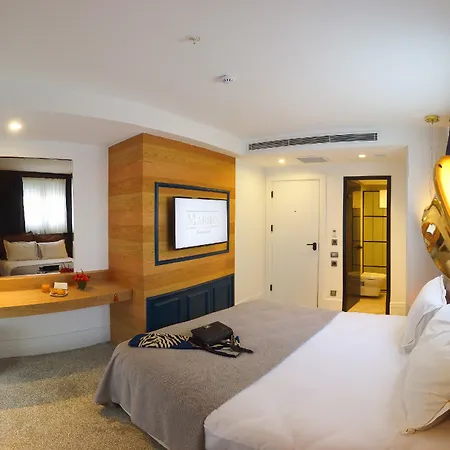 Maroon Tomtom 3* Istanbul