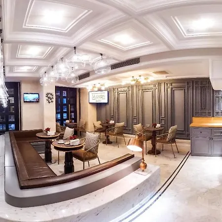 Maroon Tomtom Hotel Istanbul