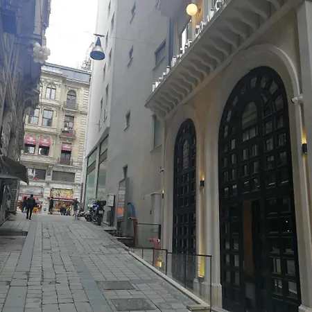 Maroon Tomtom İstanbul